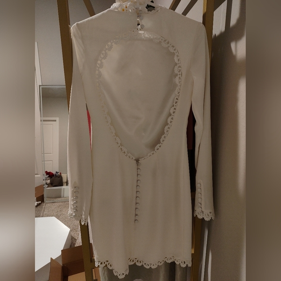 Daughters of Simone Yves gown - Picture 3 of 5